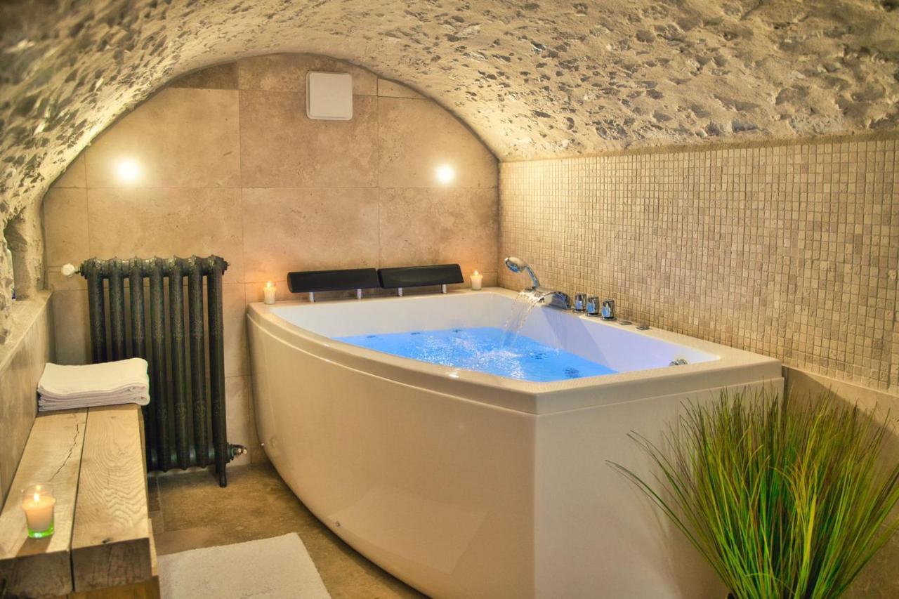 L'Oxalis Villa, Sauna Et Jaccuzi Privatif Bullion المظهر الخارجي الصورة